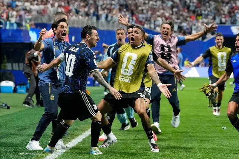 ĐT Argentina đối đầu Tây Ban Nha ở chung kết